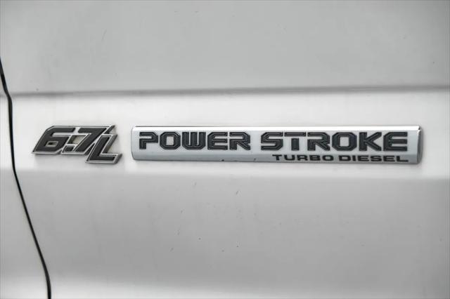 Photo of 2017 Off white Ford F-350