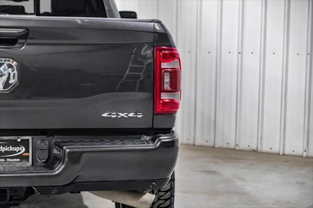 Photo of 2024 Granite Crystal Metallic Clearcoat RAM 2500