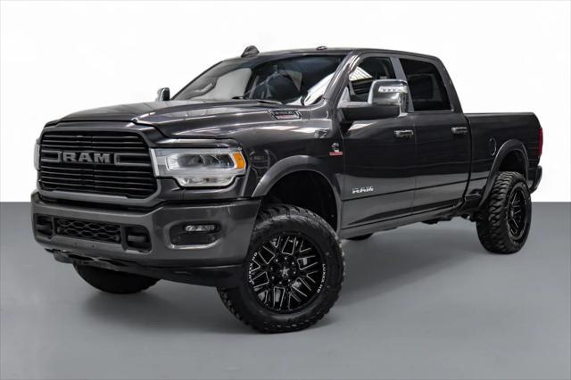 Photo of 2024 Granite Crystal Metallic Clearcoat RAM 2500