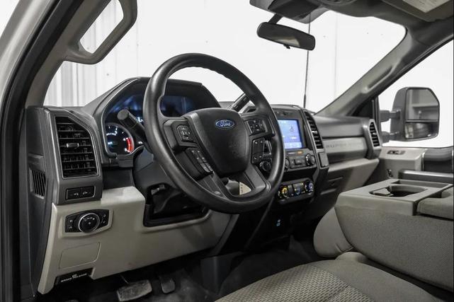Photo of 2022 Oxford White Ford F-250