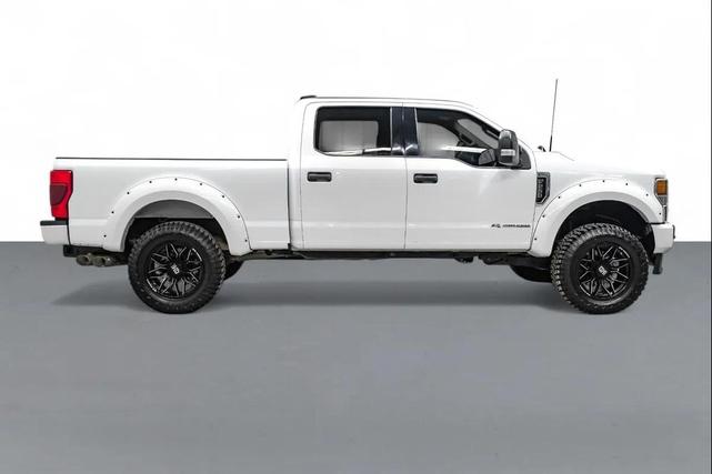Photo of 2022 Oxford White Ford F-250