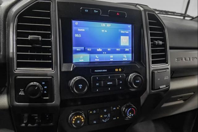 Photo of 2022 Oxford White Ford F-250