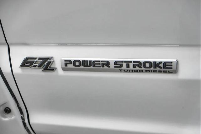 Photo of 2022 Oxford White Ford F-250