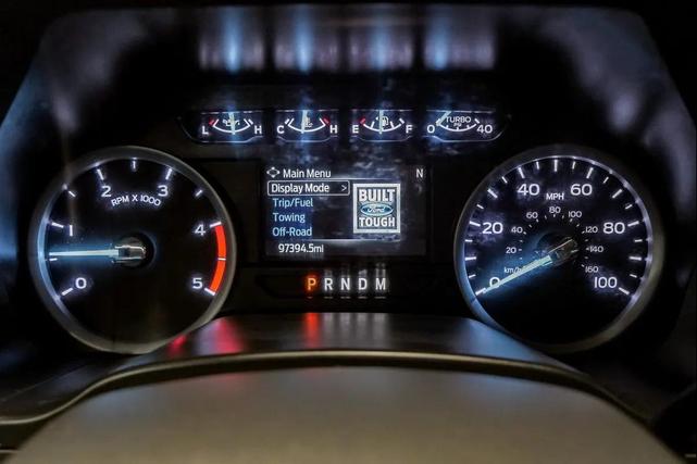 Photo of 2022 Oxford White Ford F-250