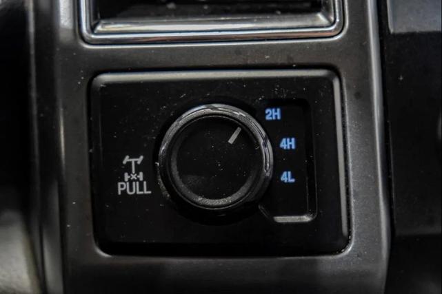 Photo of 2022 Oxford White Ford F-250