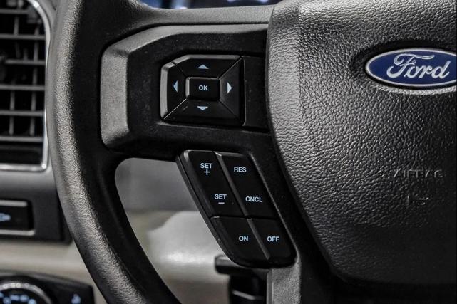 Photo of 2022 Oxford White Ford F-250