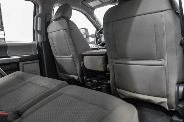 Photo of 2022 Oxford White Ford F-250