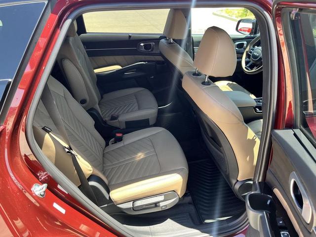Photo of 2024 Dawning Red Kia Sorento