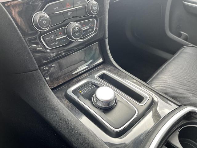 Photo of 2019 Gloss Black Chrysler 300