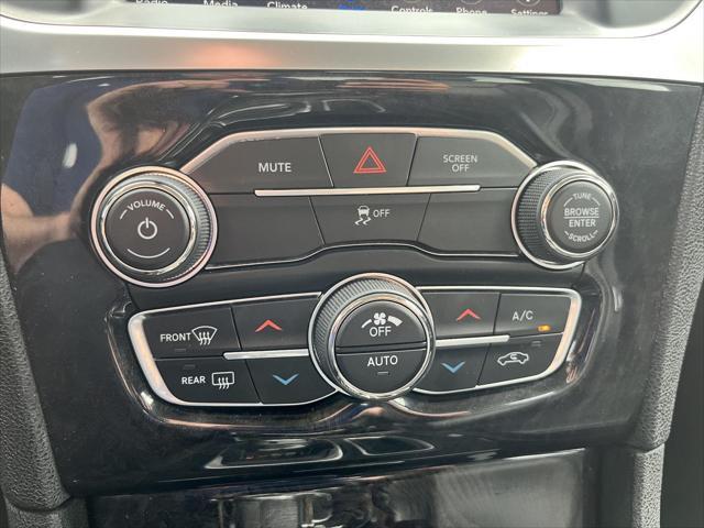 Photo of 2019 Gloss Black Chrysler 300