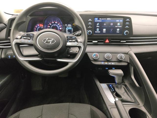 Photo of 2023 Gray Hyundai ELANTRA
