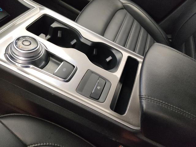 Photo of 2024 Carbonized Gray Metallic Ford Edge