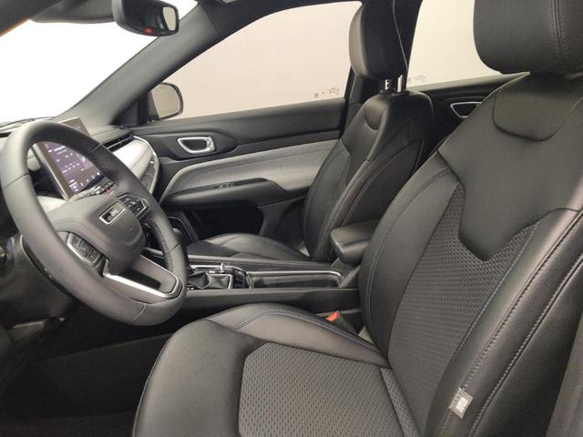 Photo of 2024 Baltic Gray Metallic Clearcoat Jeep Compass