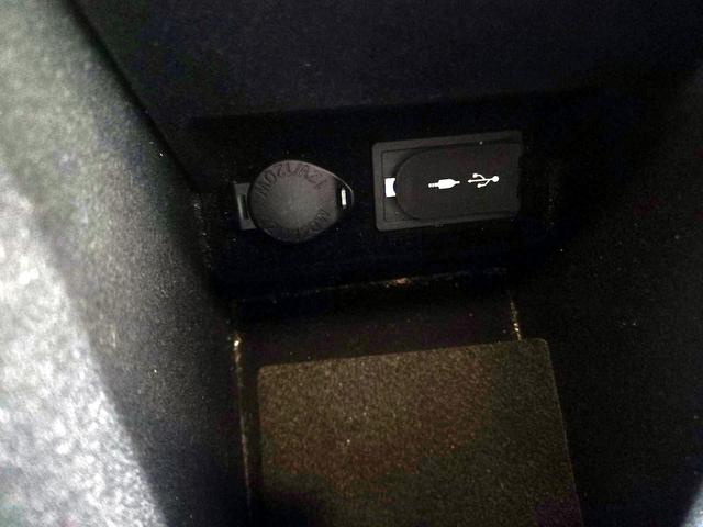 Photo of 2017 Gray Lexus ES 300h