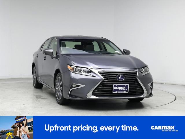 Photo of 2017 Gray Lexus ES 300h