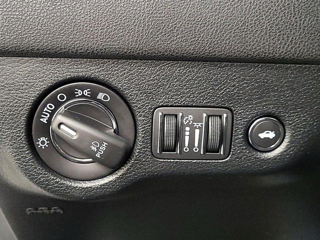 Photo of 2018 Gray Chrysler 300