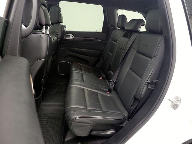 Photo of 2016 White Jeep Grand Cherokee