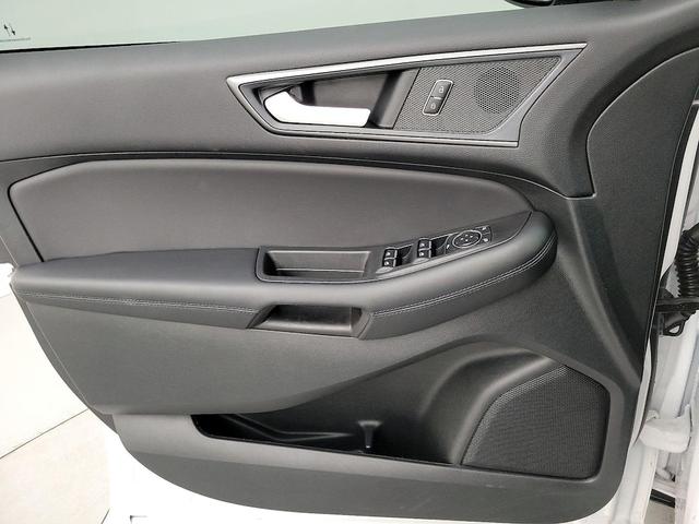 Photo of 2024 White Ford Edge