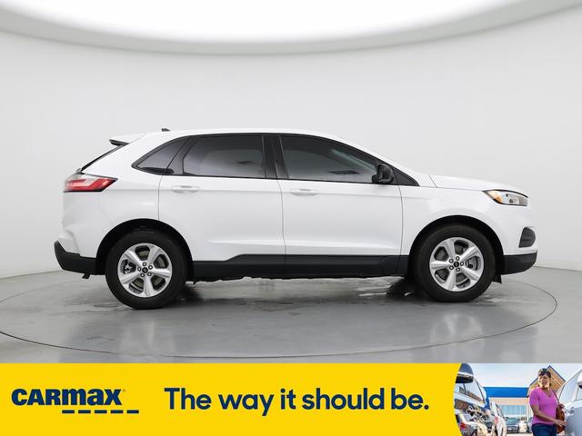 Photo of 2024 White Ford Edge