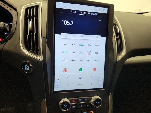 Photo of 2024 White Ford Edge