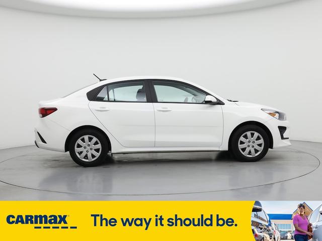 Photo of 2022 White Kia Rio