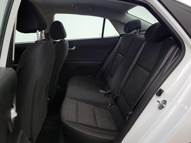 Photo of 2022 White Kia Rio