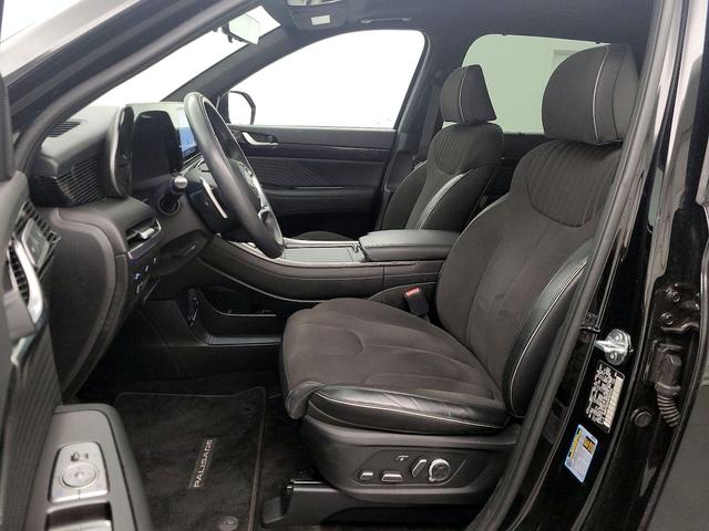 Photo of 2024 Black Hyundai PALISADE