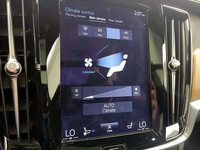 Photo of 2018 Silver Volvo S90 Recharge Plug-In Hybrid