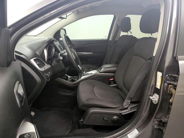 Photo of 2016 Gray Dodge Journey