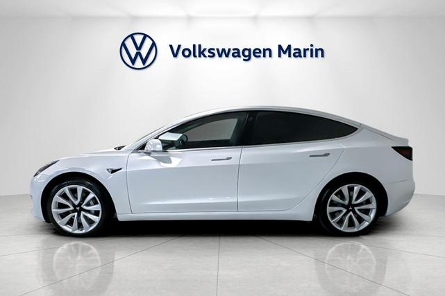 Photo of 2019 Pearl White Multi-Coat Tesla Model 3
