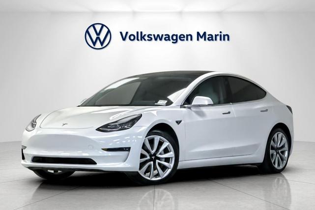 Photo of 2019 Pearl White Multi-Coat Tesla Model 3