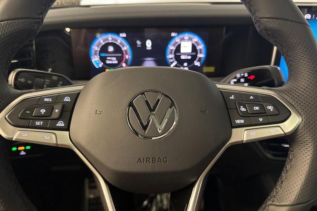 Photo of 2025 Platinum Gray Metallic Volkswagen Tiguan