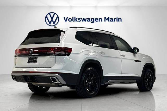 Photo of 2025 Pure White Volkswagen Atlas