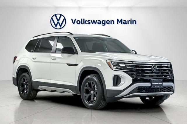 Photo of 2025 Pure White Volkswagen Atlas