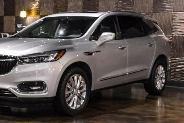 Photo of 2018 Quicksilver Metallic Buick Enclave