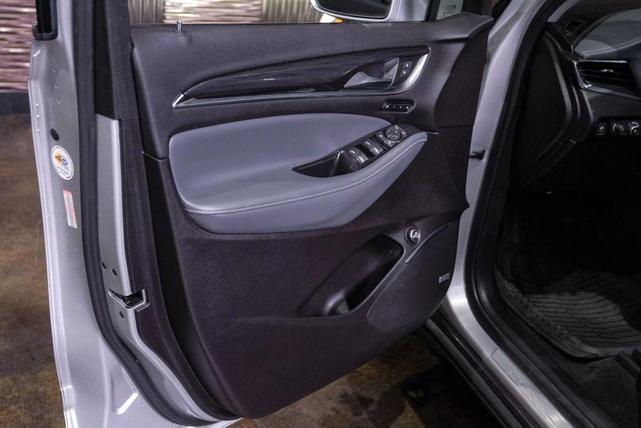 Photo of 2018 Quicksilver Metallic Buick Enclave