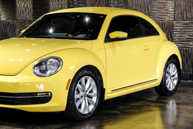 Photo of 2014 Yellow Rush Volkswagen Beetle