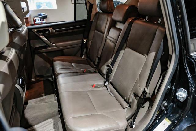 Photo of 2016 Black Onyx Lexus GX 460