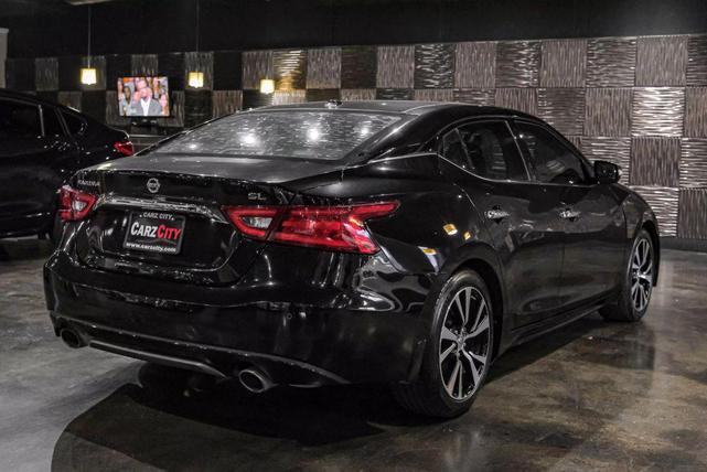 Photo of 2017 Black Nissan Maxima