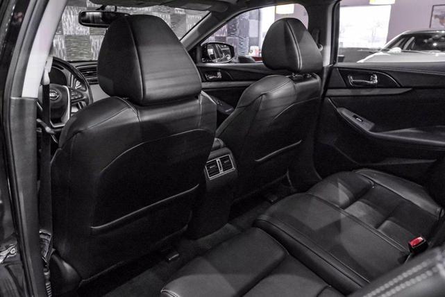 Photo of 2017 Black Nissan Maxima