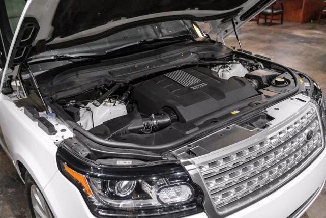 Photo of 2013 Fuji White Land Rover Range Rover