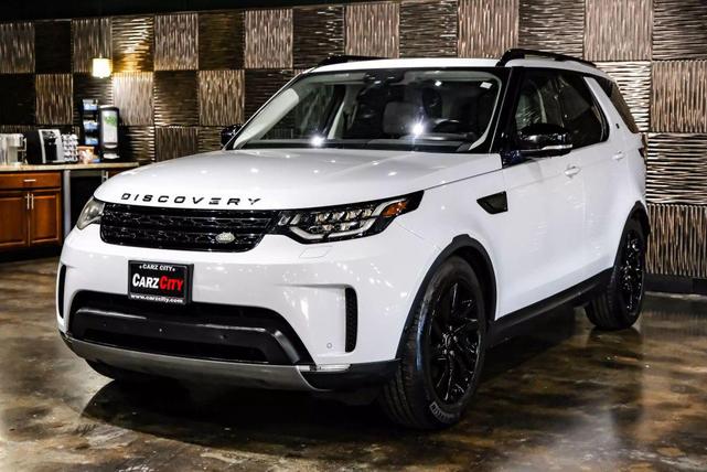 Photo of 2017 White Land Rover Discovery