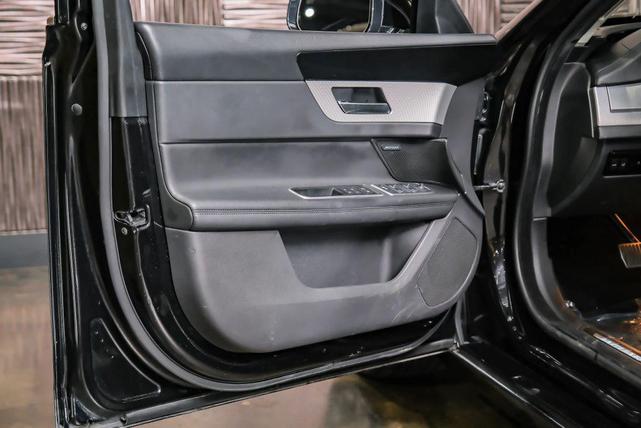 Photo of 2020 Black Jaguar XF