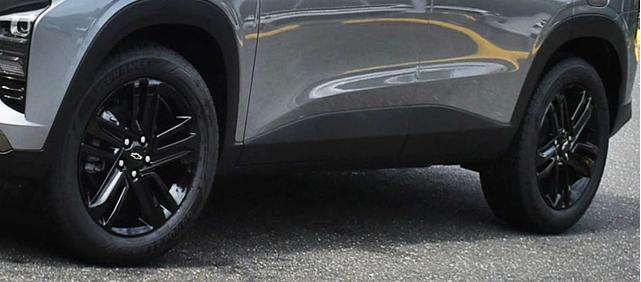 Photo of 2025 Sterling Gray Metallic Chevrolet Trax