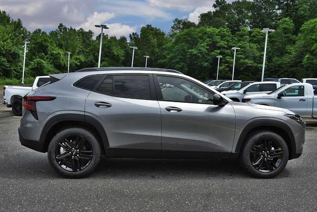 Photo of 2025 Sterling Gray Metallic Chevrolet Trax