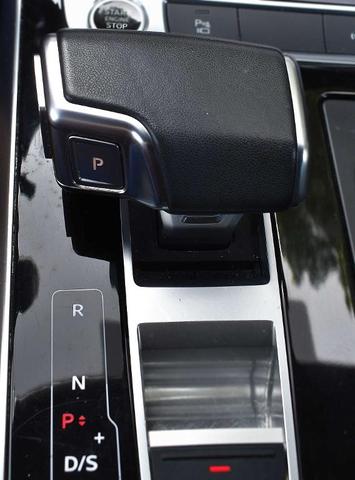 Photo of 2023 Mythos Black Metallic Audi Q7