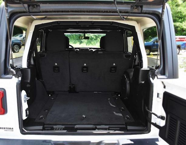 Photo of 2020 Bright White Clearcoat Jeep Wrangler Unlimited
