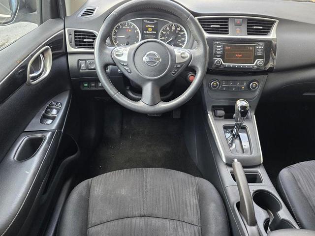 Photo of 2016 Black Nissan Sentra