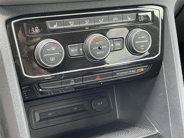 Photo of 2022 Platinum Gray Metallic Volkswagen Atlas