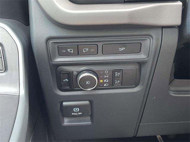 Photo of 2024 Iconic Silver Metallic Ford F-150